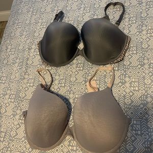 (2) Victoria’s Secret Bras size 38D